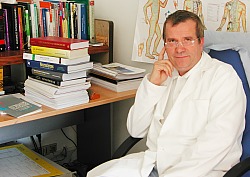 Bernard NICOLLET: votre formateur en apiculture