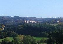 le Cergne capitale du repos et du miel de moyenne montagne !