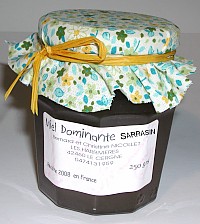 Miel de Sarrasin et Tournesol (dominante Sarrasin) prix: pot de: 250g = 7,50 euros, 500g = 14,50 euros, pas de pot de 1kg car ce miel est trop pr�cieux.