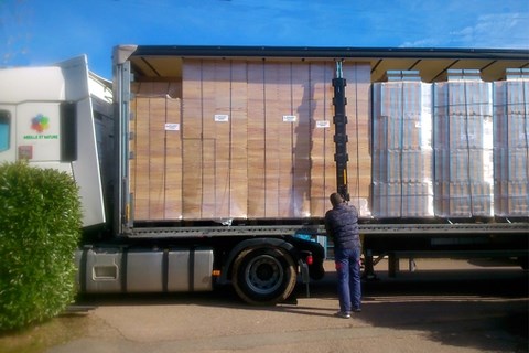 Livraison de ruches dadant 12 cadres pour abeille et nature